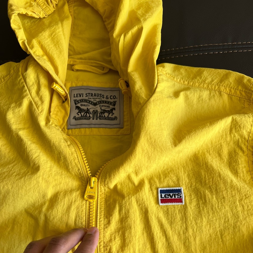 Levi’s Lightweight Rain Jacket - image 4